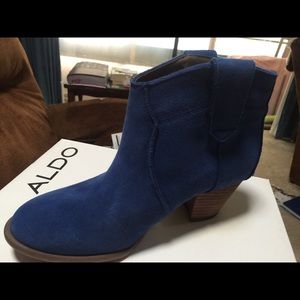 ALDO suede material blue ankle boots